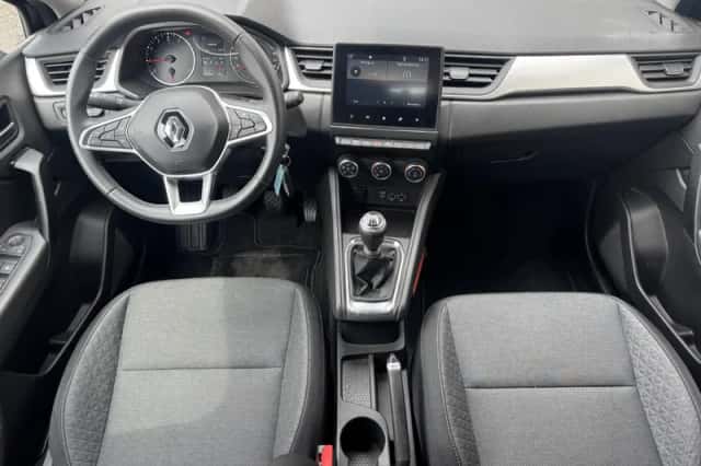 Renault Captur (2022) thumbnail 3