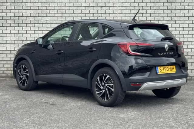 Renault Captur (2022) thumbnail 6