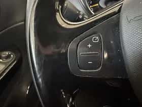 Renault Captur (2015) thumbnail 17
