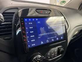 Renault Captur (2015) thumbnail 25