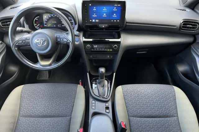 Toyota Yaris Cross (2024) thumbnail 3