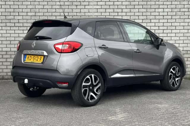 Renault Captur (2016) thumbnail 2