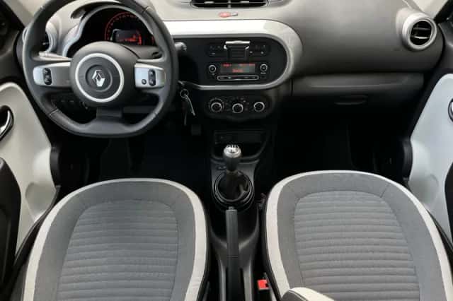 Renault Twingo (2022) thumbnail 3