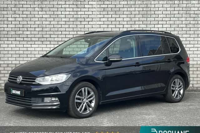Volkswagen Touran (2017) thumbnail 1