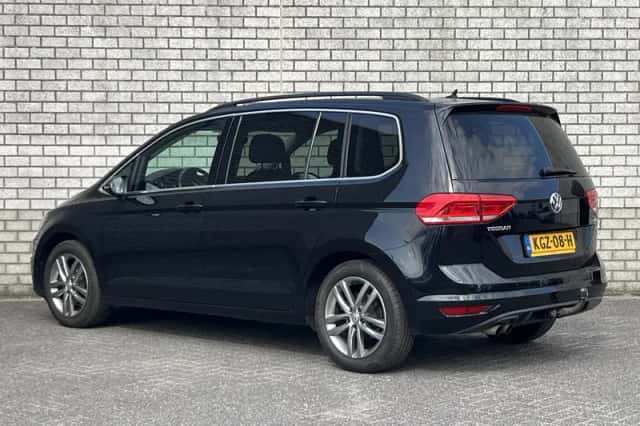Volkswagen Touran (2017) thumbnail 6