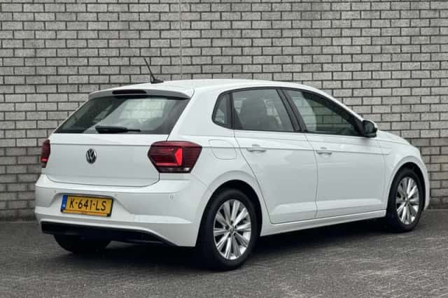 Volkswagen Polo (2021) thumbnail 2