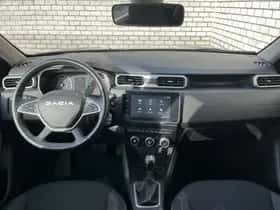 Dacia Duster (2023) thumbnail 3