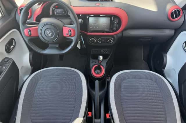Renault Twingo (2021) thumbnail 3
