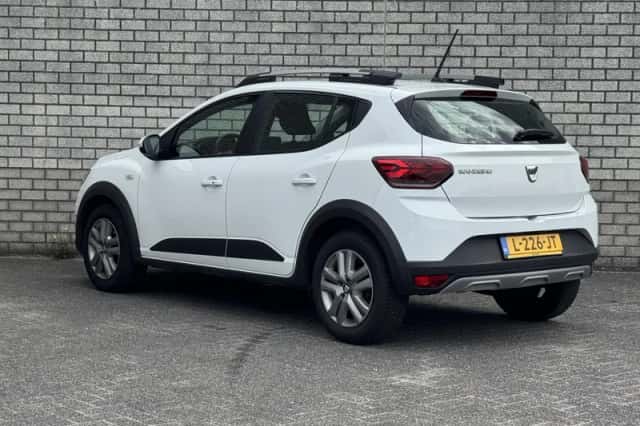 Dacia Sandero Stepway (2021) thumbnail 6