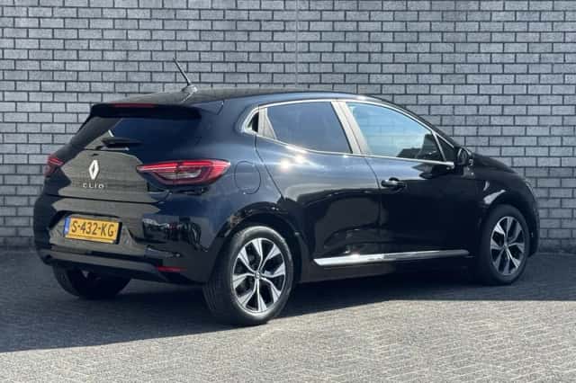 Renault Clio (2023) thumbnail 2