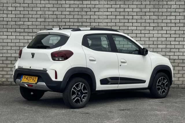 Dacia Spring (2022) thumbnail 2