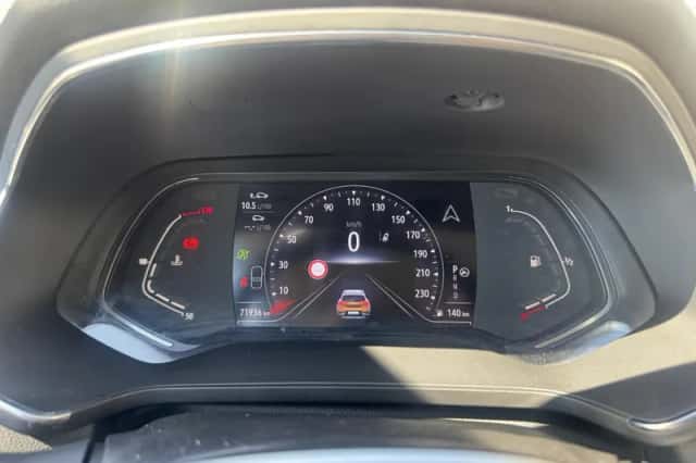 Renault Captur (2021) thumbnail 4