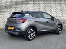 Renault Captur (2022) thumbnail 2