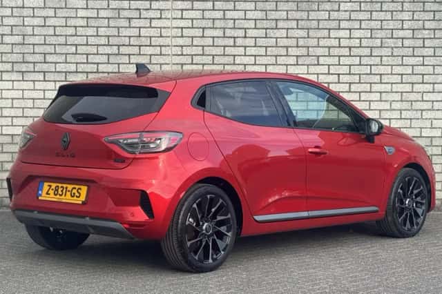 Renault Clio (2024) thumbnail 2
