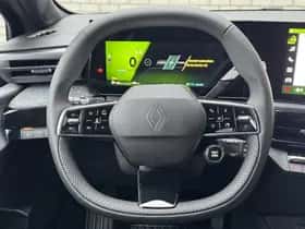 Renault Clio thumbnail 33