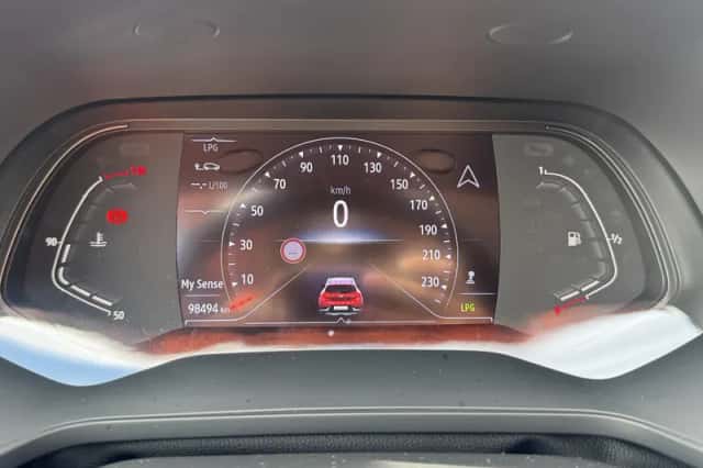 Renault Captur (2021) thumbnail 4