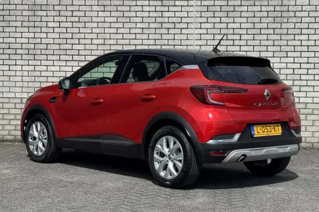 Renault Captur (2021) thumbnail 6