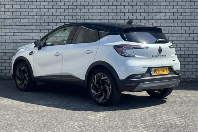Renault Captur (2025) thumbnail 6