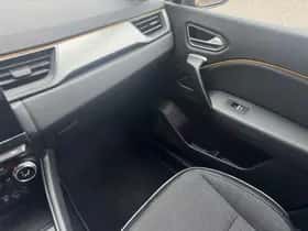 Renault Captur (2020) thumbnail 31
