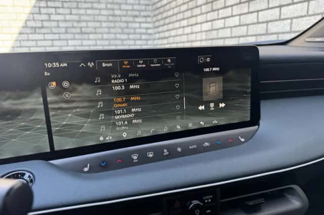 Nissan Leaf (2026) thumbnail 5