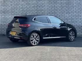 Renault Clio (2022) thumbnail 2