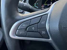 Renault Clio (2022) thumbnail 35