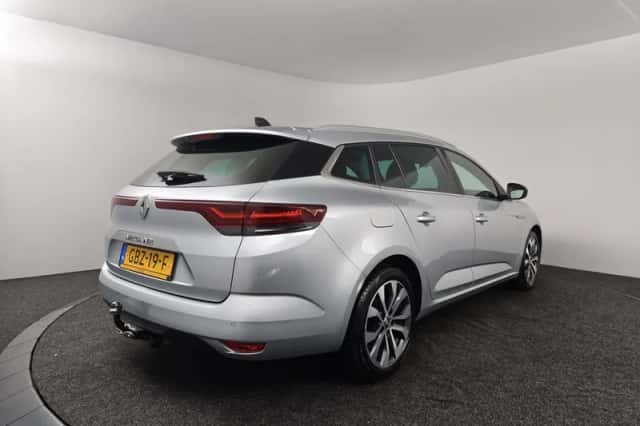 Renault Mégane (2024) thumbnail 2