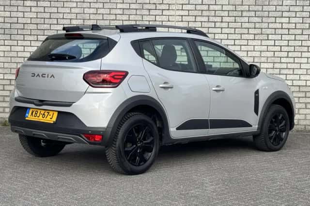 Dacia Sandero Stepway (2024) thumbnail 2