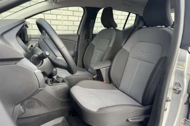 Dacia Sandero Stepway (2024) thumbnail 6