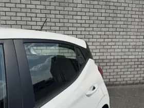 Hyundai i10 (2023) thumbnail 15