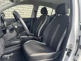 Hyundai i10 (2023) thumbnail 7