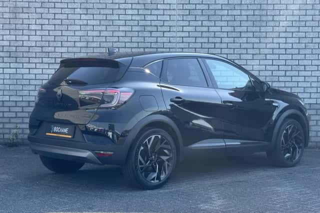 Renault Captur (2025) thumbnail 2