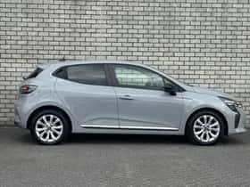 Renault Clio (2024) thumbnail 13