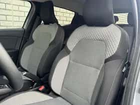 Renault Clio (2024) thumbnail 23