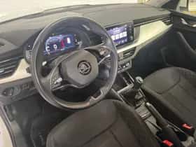 Škoda Kamiq (2023) thumbnail 24