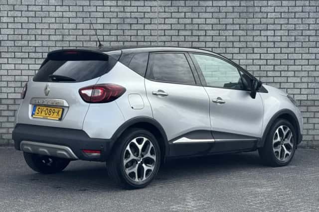 Renault Captur (2018) thumbnail 2