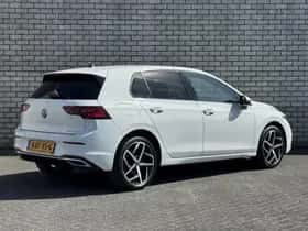 Volkswagen Golf (2022) thumbnail 2