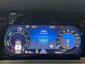 Volkswagen Golf (2022) thumbnail 3