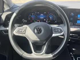 Volkswagen Golf (2022) thumbnail 22