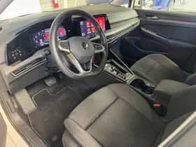 Volkswagen Golf (2022) thumbnail 26