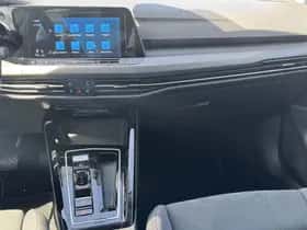 Volkswagen Golf (2022) thumbnail 28