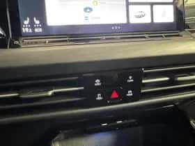 Volkswagen Golf (2022) thumbnail 35