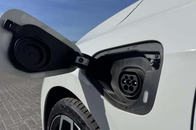 Volkswagen Golf (2022) thumbnail 6