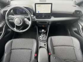 Toyota Yaris (2024) thumbnail 3