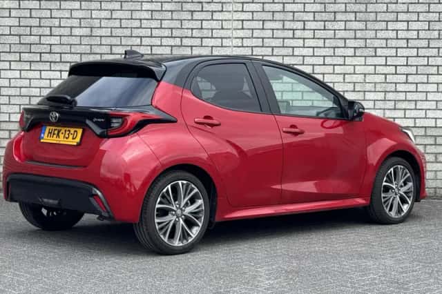 Toyota Yaris (2024) thumbnail 2