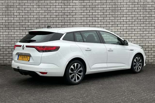 Renault Mégane (2023) thumbnail 2