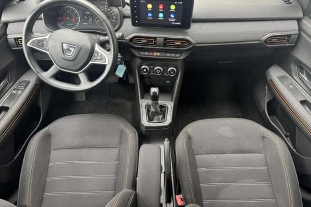 Dacia Sandero Stepway (2022) thumbnail 3