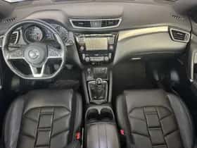 Nissan Qashqai (2019) thumbnail 3