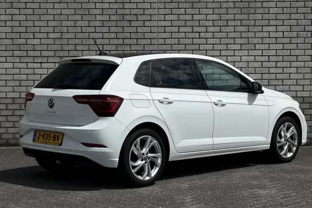 Volkswagen Polo (2021) thumbnail 2