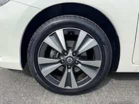 Nissan Pulsar (2017) thumbnail 3